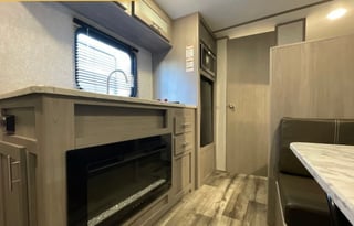 2022 Coleman Lantern 17B