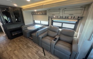 Jayco Precept 34G:  Prestige
