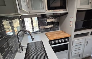 2021 Bullet Premier - 23RB - 1/2 Ton Towable