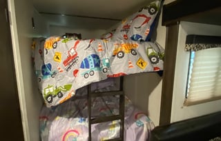 2019 Starcraft Launch Outfitter 27BHU