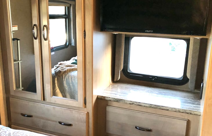 RV - bedroom closets