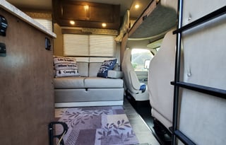 RV Trippin - "Waldo" - Winnebago Outlook 25J