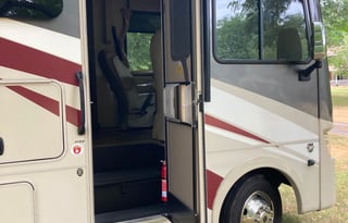 Sir Sleeps-A-Lot 2019 Coachmen Mirada 35BH Bunks