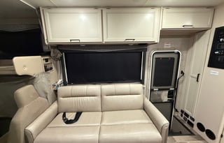 2022 Thor Motor Coach Chateau 31E