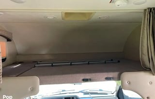 Breeze Family RV Rental - Kid and Pet Friendly