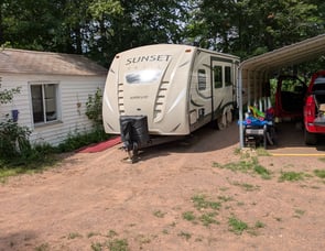 CrossRoads RV Sunset Trail Super Lite ST270BH