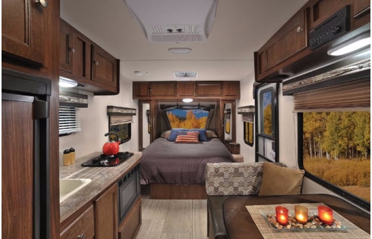 Representative floor plan provided by a trusted RVshare partner.