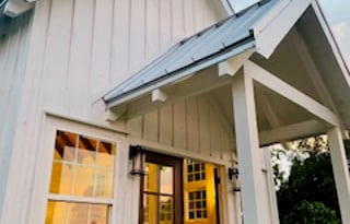 Stay in Style: Luxury Motor Coach on 80 acres!