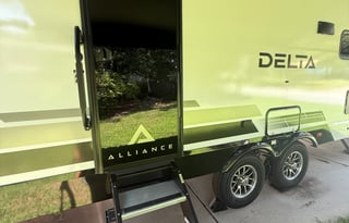 Turn-Key Getaway: Delivered & With Starlink!