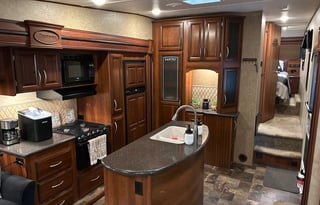 Cozy RV on Horse Farm