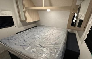 2024 Prime Time RV Avenger LE 28QBSLE