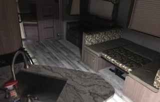 2018 Keystone 242 LHS