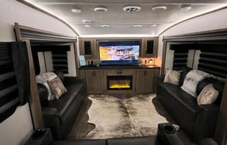 Plenty of room for guests and pets! Delivery Only