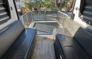 Turn Key 29' two queen bed, fenced patio