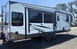 Pet friendly! clean cozy & ready for adventure