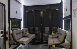 2022 Valor Alliance Toy Hauler Sleeps 9-10