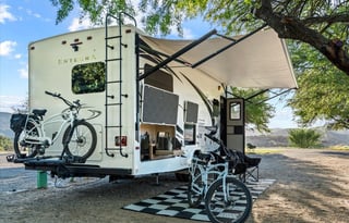 28ft Adventure Rig WITH Outdoor Kitchen & E-Bikes
