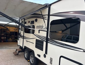 Forest River RV Rockwood Mini Lite 1809S