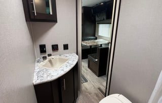 2018 KZ Sportsmen LE 261BHLE