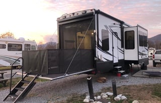 The Country Condo (Delivery Only)