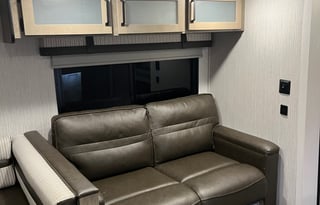 2021 Palomino Puma 32RBFQ2