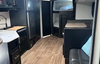 2022 32ft Cherokee Grey Wolf