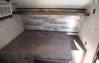 Kit Kat Cole - Only 3,042 pounds!!