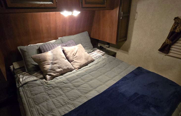 Master Bedroom, Queen Bed