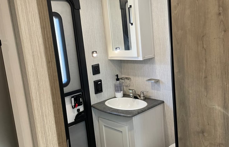 2nd bathroom convenient with access point from exterior door.