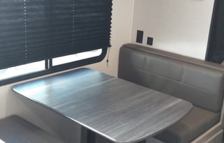 Queen, privacy curtain, bunks! Del. Available!