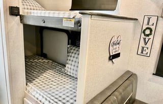 Fully Stocked RV for Family of 5- 2021 Rubicon