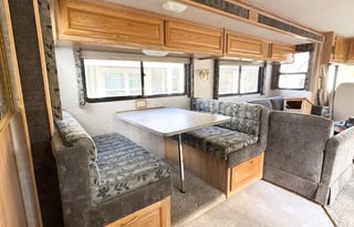 2001 Fleetwood Bounder 36U