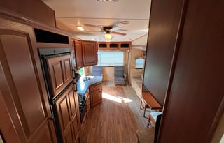 2011 Heartland ElkRidge 27RLSS-PET FRIENDLY!
