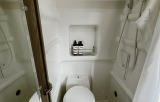 Beyond Glamping-Starlink Included-The Silver Spoon