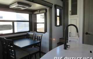 Luxury Nashville area RV Rental - Sleeps 6