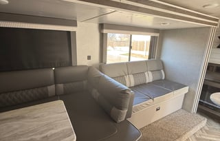 Family Friendly 2022 Cruise Lite trailer