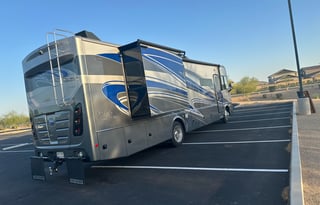 2022 Holiday Rambler Vacationer 35K