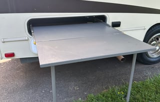 Pet Friendly Coachmen Freelander 21 RS
