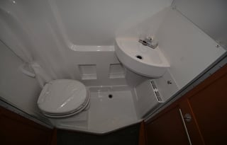 2017 Roadtrek Adventurous CS