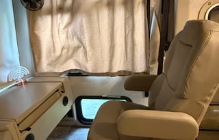 Sunshine Cruiser – All Inclusive Resort on Wheels