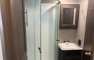 Marylisa's 2020 Zinger 9 sleeper