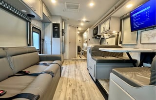 Luxury Bunkhouse Sleeps 10 Solar Wifi 2 A/C + More