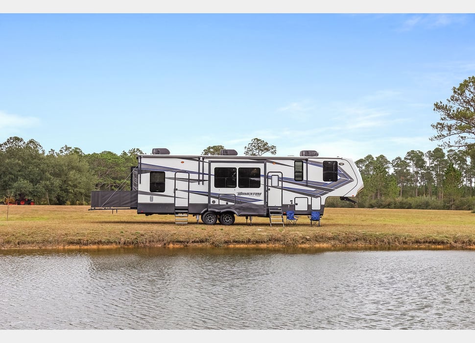 Fifth Wheel rentals in Loxley