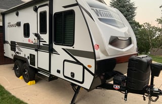 2021 Winnebago Industries Towables Micro Minnie 2100BH