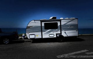 Desert Rent A Hive –2026 Clean Jayco w/ Bunks