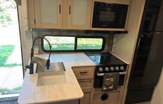 Dream Camper! Private King Master & Priv Bunkhouse