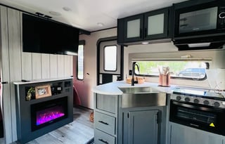 Sunshine and Sangria . 2022 Aspen Trail 2910BHS