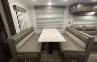 2020 EAST TO WEST Memories & and relaxation RV
