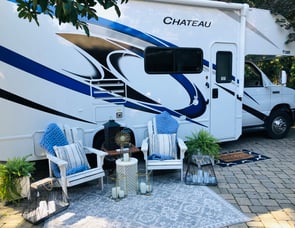 Thor Motor Coach Chateau 24F