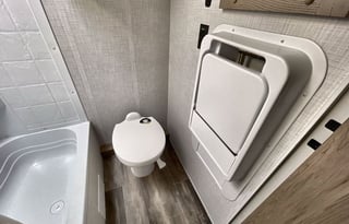 New Geo Pro G20BHS, Sleeps 6, Bunk Beds, Furnished